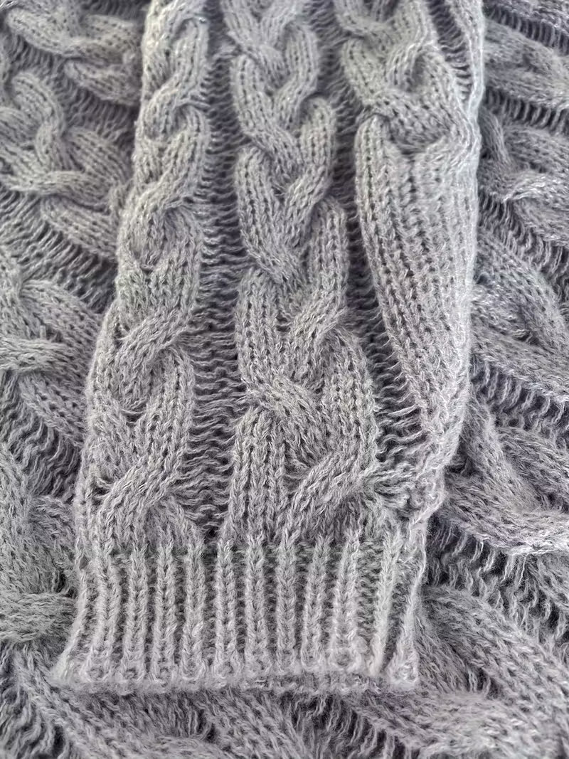 ISLA – CHUNKY KNIT HOODED SWEATER